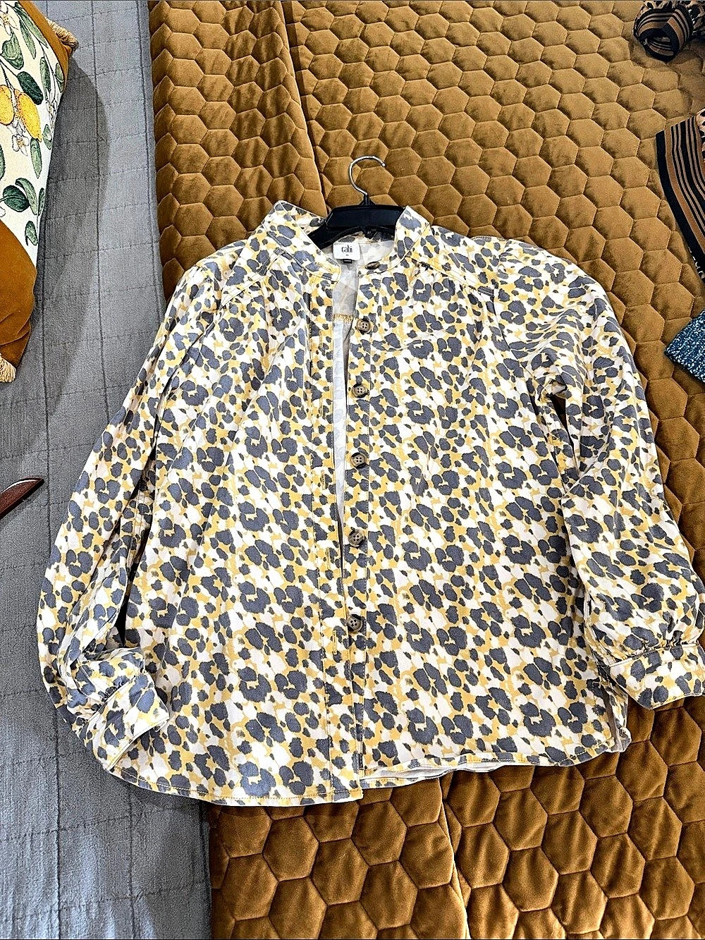 Cabi Providence Shirt Jacket Printed Button Down White & Yellow Medium